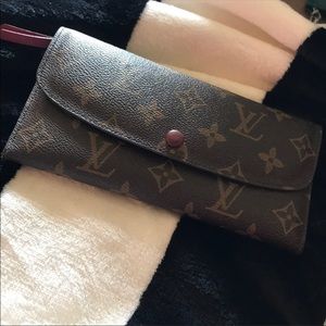 Louis Vuitton Monogram Emilie Wallet